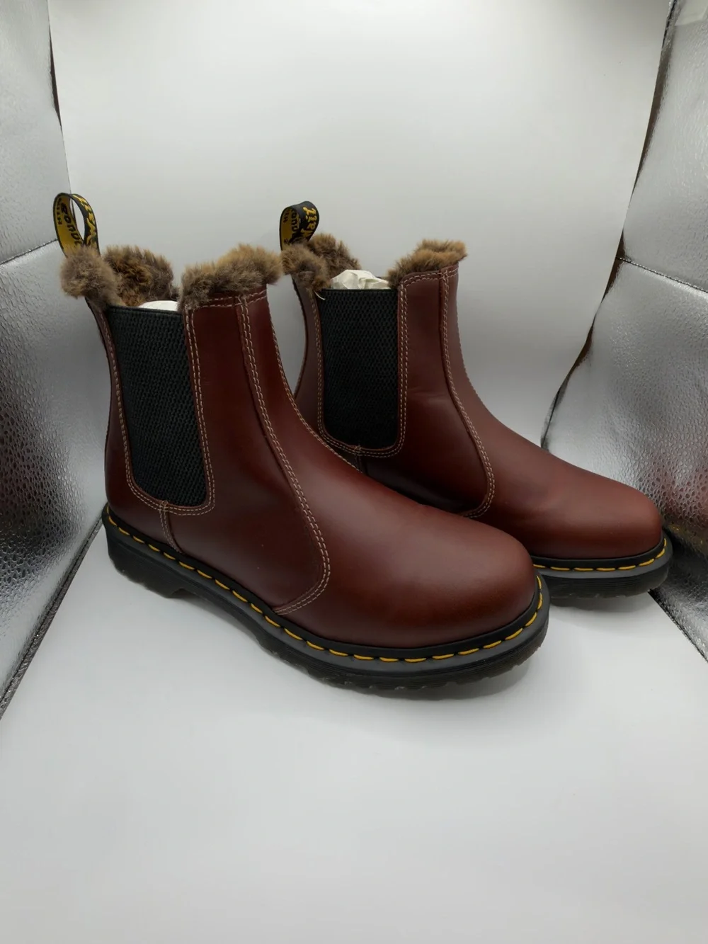 Dr. Martens 2976 Leonore Abruzzo WP Faux Fur Chelsea Boots Brown – Size 9